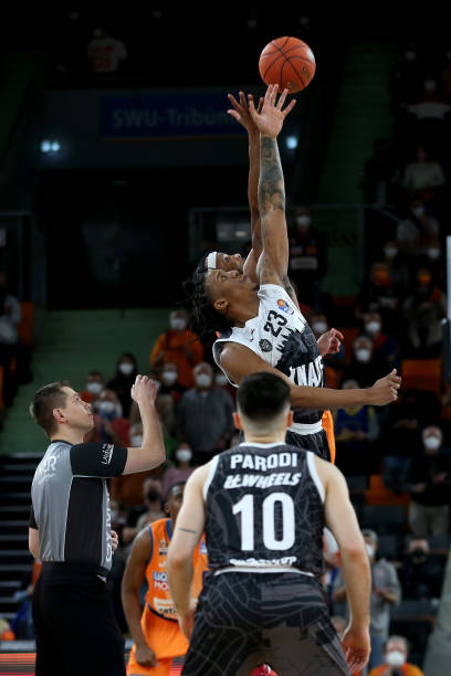 并非只靠力 并非只靠力